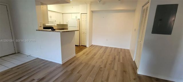 4 of 16 - 160 Sw 117th Terrace #6103, Pembroke Pines, FL