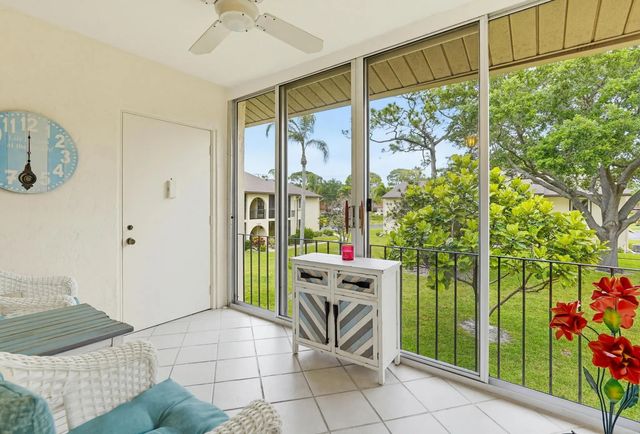 2 of 21 - 119 Lake Pine Circle #c-2, Greenacres, FL