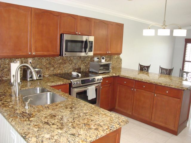 2 of 30 - 6304 Barton Creek Circle, Lake Worth, FL