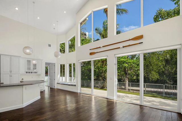 4 of 40 - 216 Se 10th Street, Fort Lauderdale, FL