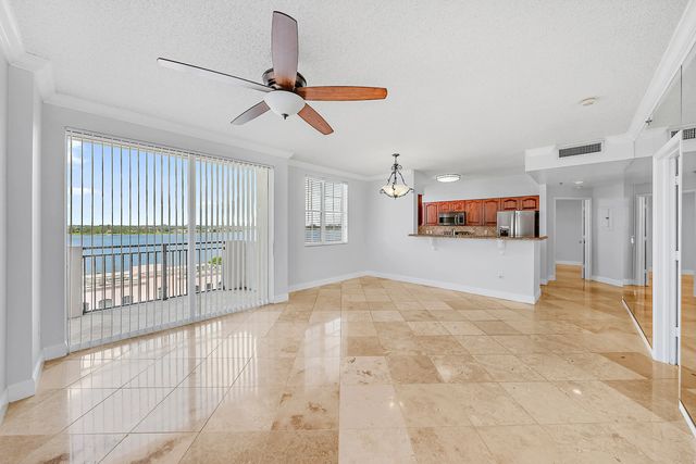 3 of 27 - 616 Clearwater Park Road #913, West Palm Beach, FL