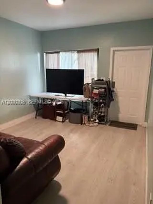 2 of 8 - 616 Sw 11th Street, Florida City, FL