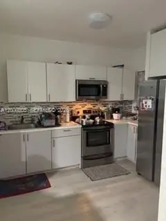 3 of 8 - 616 Sw 11th Street, Florida City, FL