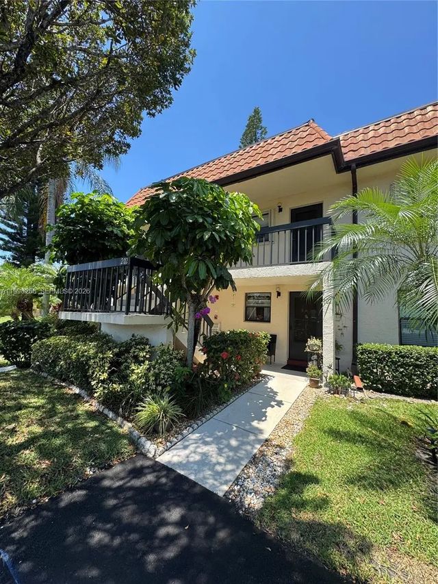 7269 Golf Colony Court #202, Lake Worth