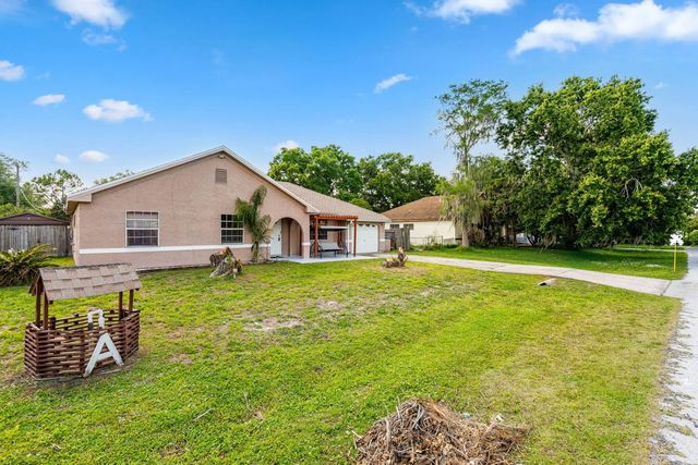 2 of 30 - 950 Se Taft Ave Avenue, Palm Bay, FL