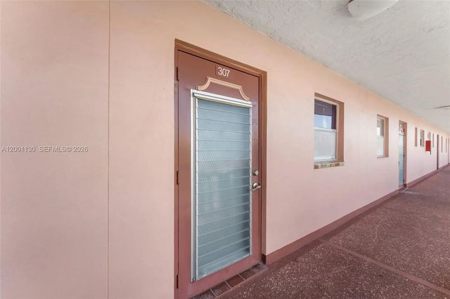 3 of 21 - 9401 Sunrise Lakes Boulevard #307, Sunrise, FL