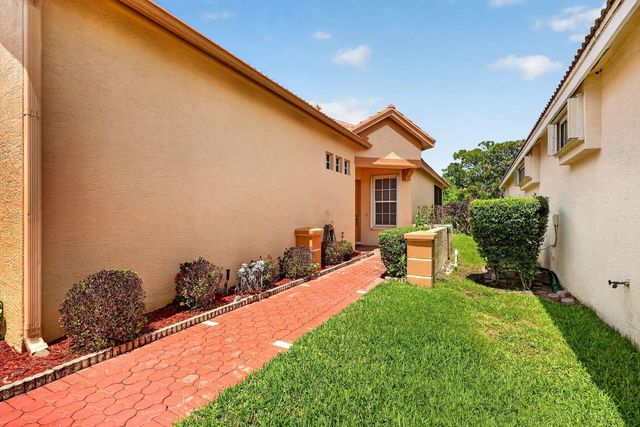 4 of 47 - 653 Sw Munjack Cove, Port St. Lucie, FL