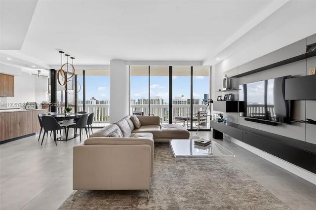 1000 Island Boulevard #3107, Aventura