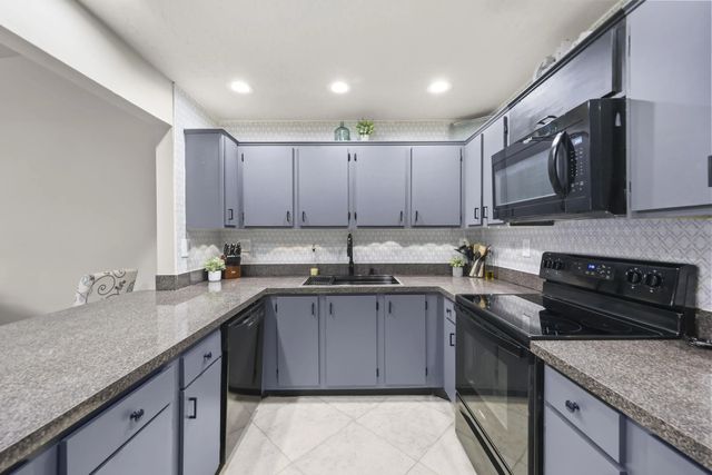 5 of 33 - 39 Bethesda Park Circle #l39, Boynton Beach, FL