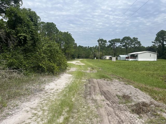 3 of 9 - 124 Glenside Street, Georgetown, FL