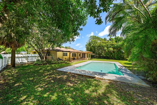 2 of 12 - 844 Anchorage Drive, North Palm Beach, FL