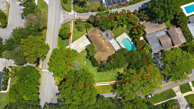 5 of 12 - 844 Anchorage Drive, North Palm Beach, FL