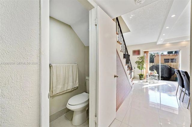 3 of 35 - 1305 W 53rd Street #429, Hialeah, FL