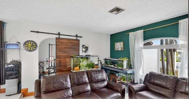 4 of 33 - 7010 Sw 103rd Place, Miami, FL