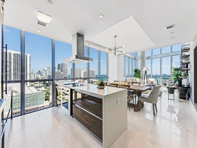 2 of 17 - 1100 Biscayne Boulevard #2105, Miami, FL