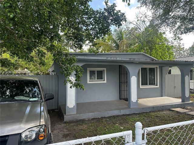 3 of 6 - 1790 Nw 112th Street, Miami, FL