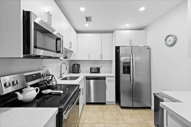 4 of 21 - 8280 Sw 24th Street #7302, North Lauderdale, FL