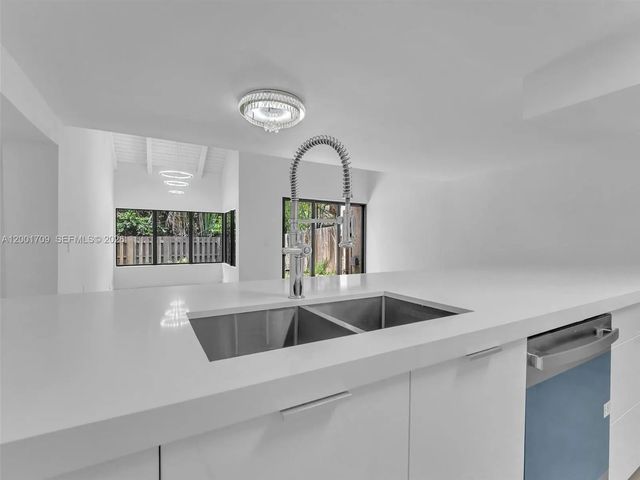 4 of 29 - 3427 Atlanta Drive, Hollywood, FL