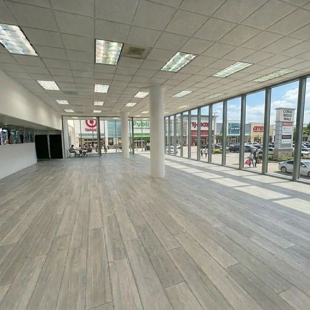 5 of 8 - 3201 N Federal Highway #100, Oakland Park, FL