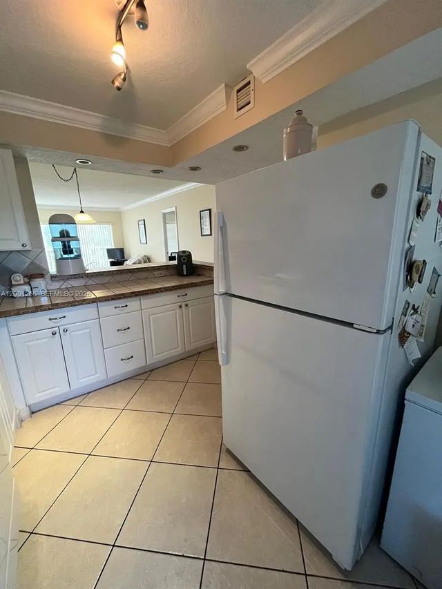 3 of 17 - 3200 N Palm Aire Drive #407, Pompano Beach, FL