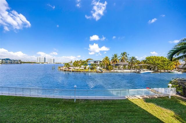 2841 Ne 163rd Street #215, North Miami Beach