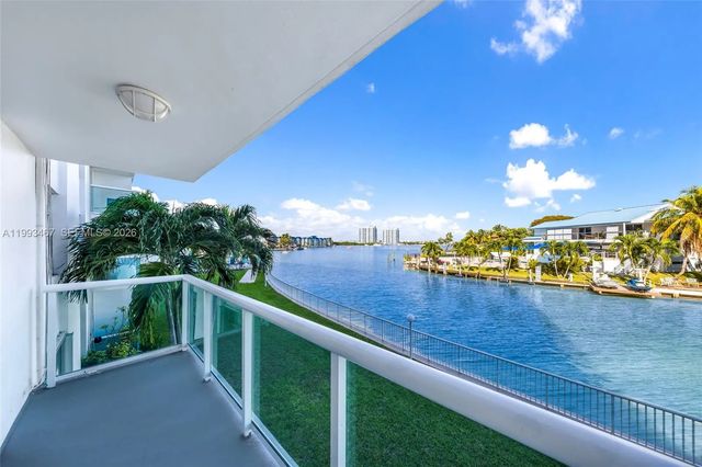 3 of 25 - 2841 Ne 163rd Street #215, North Miami Beach, FL