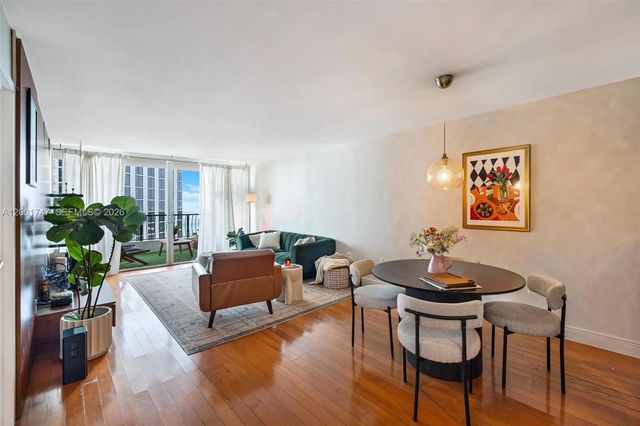 3 of 23 - 555 Ne 15th Street #26f, Miami, FL