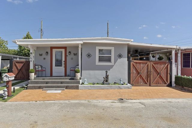 2 of 36 - 3205 W 16th Avenue, Hialeah, FL