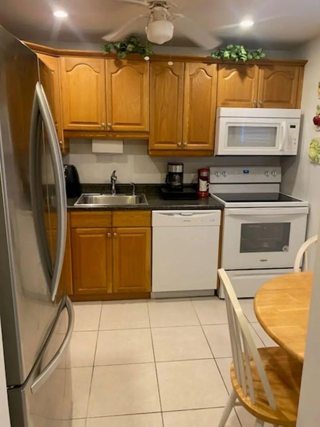 4 of 19 - 7817 Golf Cir Drive #210, Margate, FL