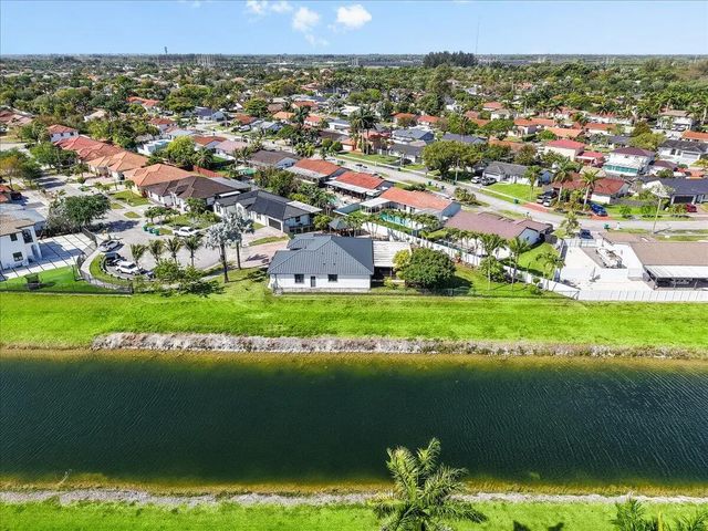 3 of 44 - 20300 Sw 129th Place, Miami, FL