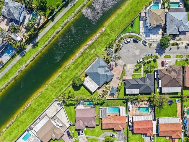 4 of 44 - 20300 Sw 129th Place, Miami, FL