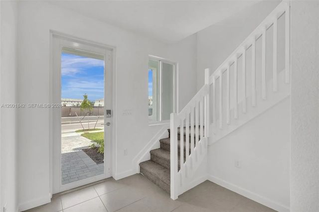 3 of 48 - 732 Se 13th Court #732, Homestead, FL