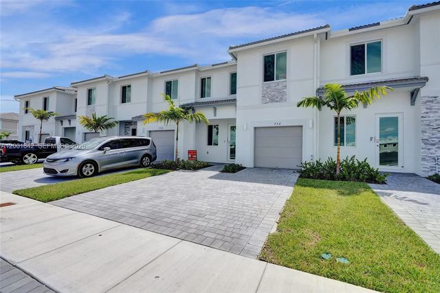 4 of 48 - 732 Se 13th Court #732, Homestead, FL