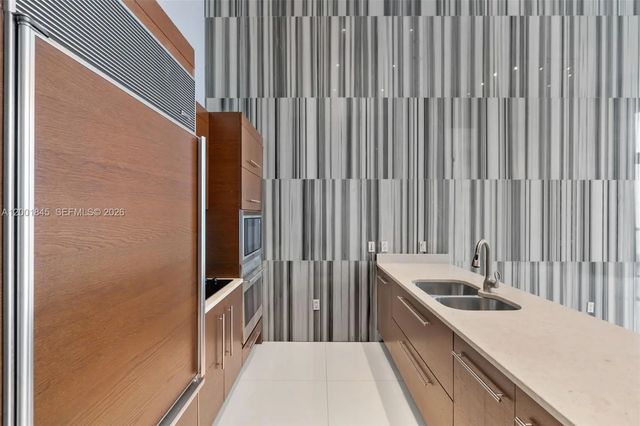 2 of 23 - 475 Brickell Avenue #2812, Miami, FL