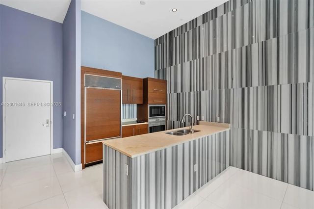 5 of 23 - 475 Brickell Avenue #2812, Miami, FL