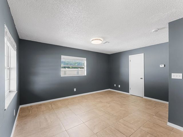4 of 31 - 304 8th Avenue Sw, Vero Beach, FL