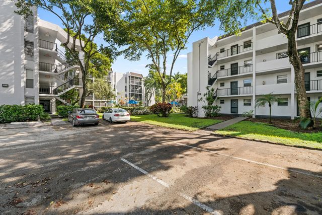 471 N Pine Island Road #302d, Plantation