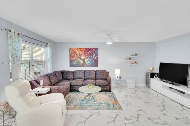 4 of 30 - 580 Egret Drive #303, Hallandale Beach, FL