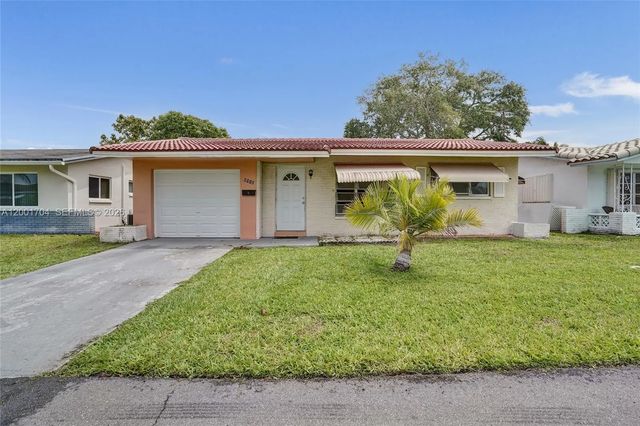 4 of 30 - 5712 Nw 66th Avenue, Tamarac, FL