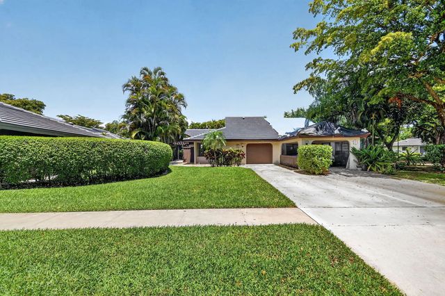5155 Pine Drive, Boynton Beach