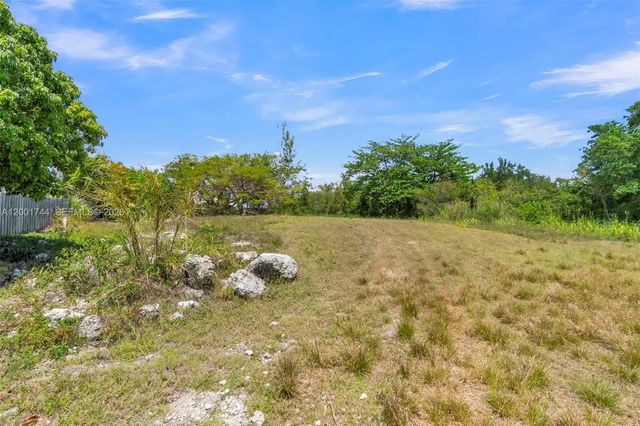3 of 35 - 7820 Sw 199th Terrace, Cutler Bay, FL