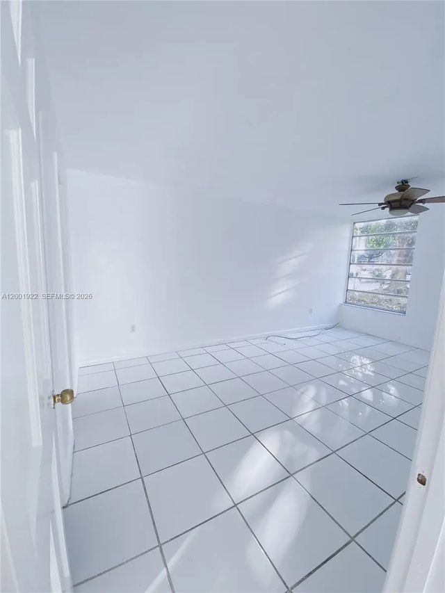 870 Nw 87th Avenue #110, Miami