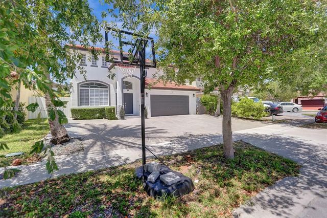 5 of 72 - 10231 Sw 227th Lane, Cutler Bay, FL