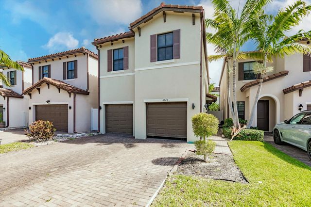 3 of 31 - 6026 Pine Tree Way #6026, Riviera Beach, FL