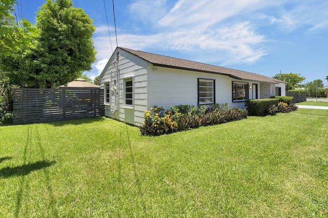 4 of 47 - 2301 Ridgeway Avenue, West Palm Beach, FL