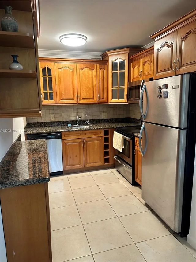 4 of 24 - 13250 Sw 7th Court #114l, Pembroke Pines, FL