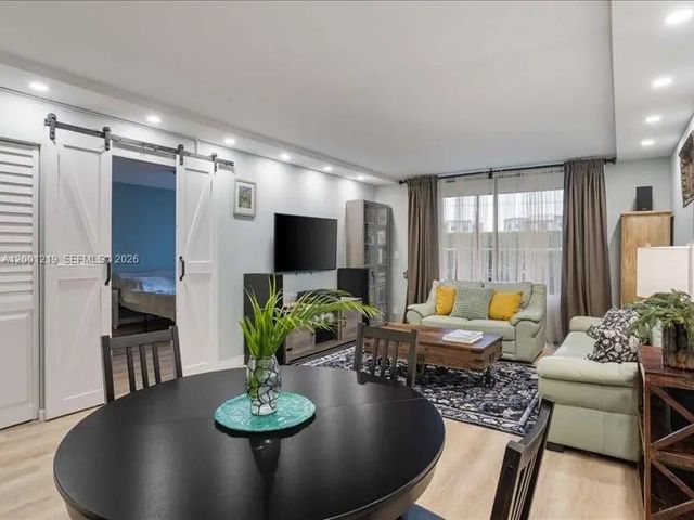 4 of 24 - 6193 Rock Island Road #105, Tamarac, FL