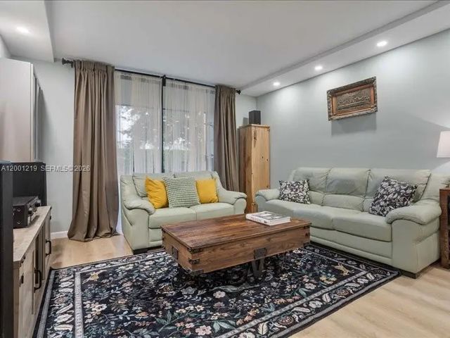 5 of 24 - 6193 Rock Island Road #105, Tamarac, FL