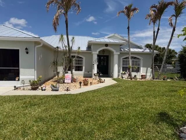 2 of 62 - 925 Sw Worcester Lane Sw, Port St. Lucie, FL