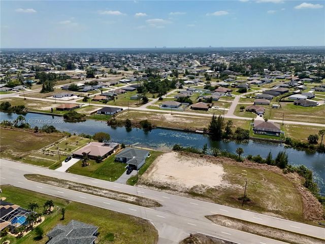3 of 43 - 900 Vogiantzis Parkway, Cape Coral, FL